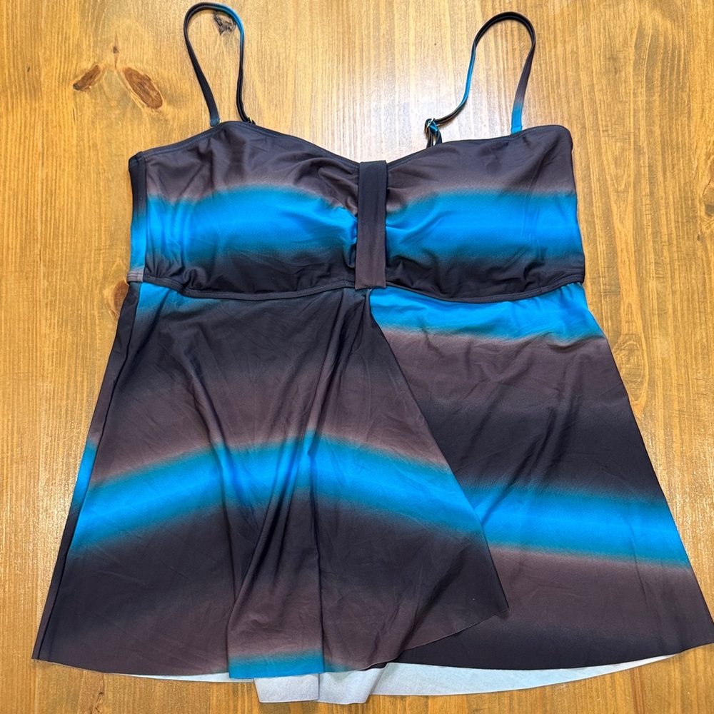 NWOT women’s modest tankini swimsuit gray and blue print tank top bathing suit